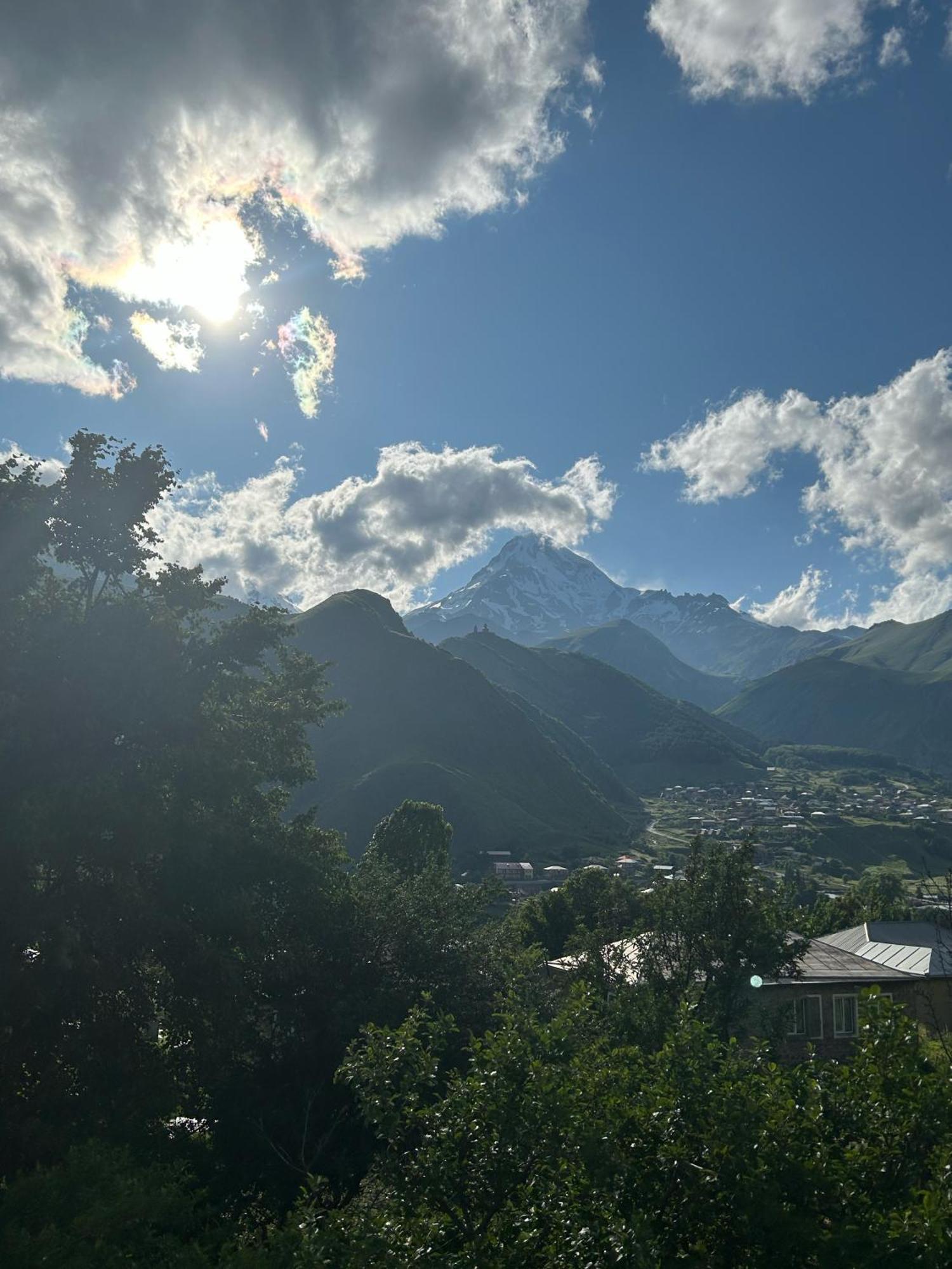 Mountain Heart Bed and Breakfast Kazbegi Exteriör bild
