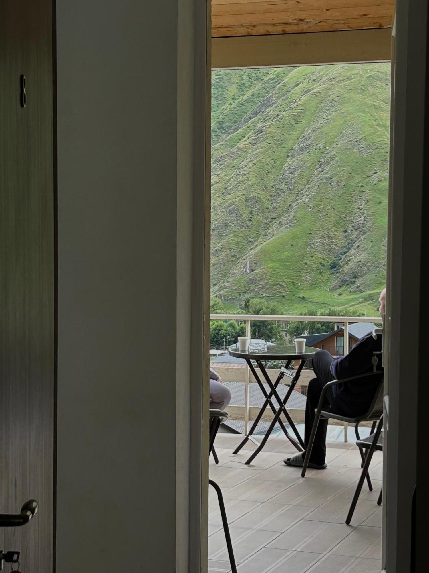 Mountain Heart Bed and Breakfast Kazbegi Exteriör bild